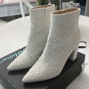 Betsey Johnson Women’s Cady Evening Boots